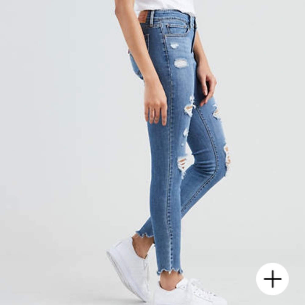 Levi’s light wash 711 EUC